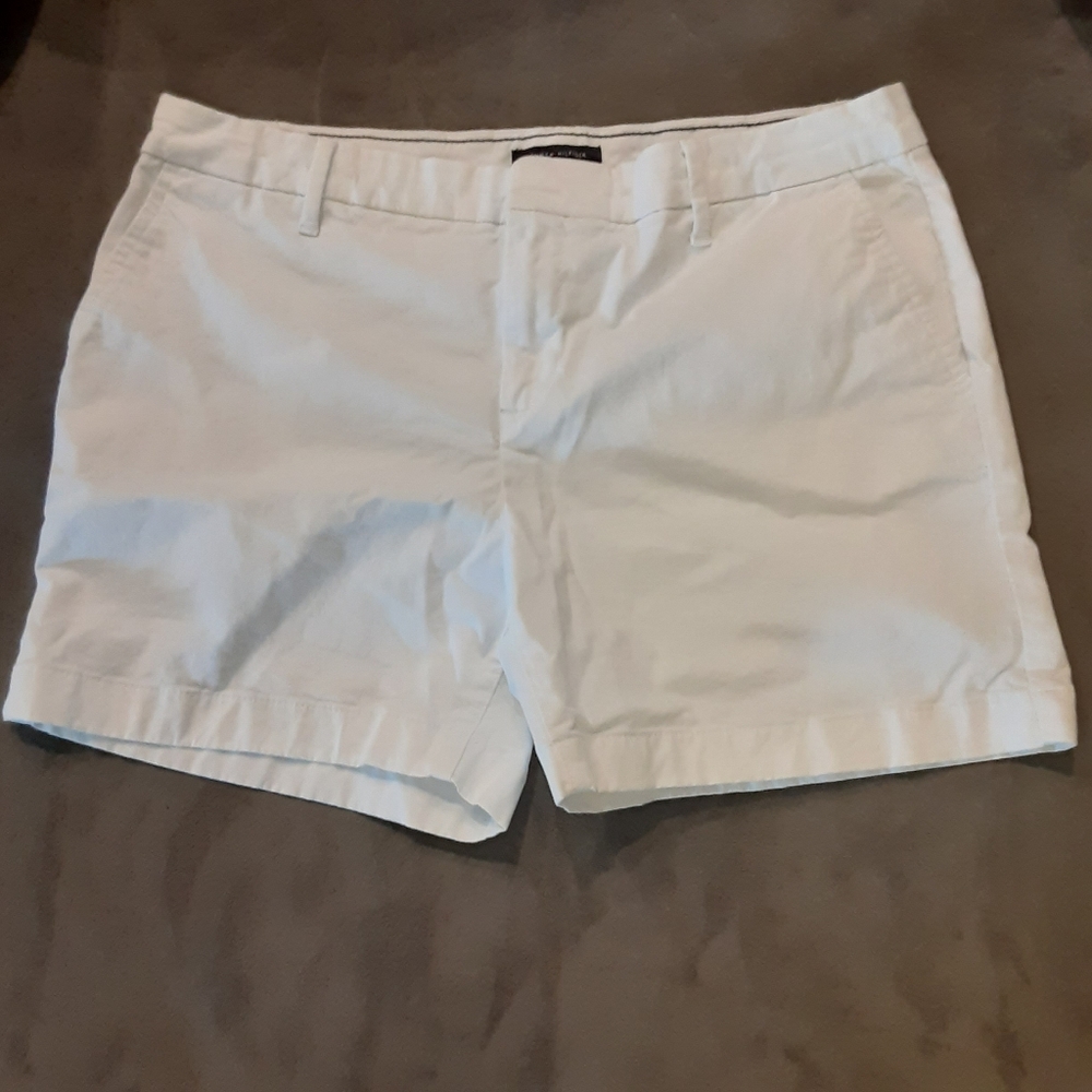 Tommy Hilfiger White Shorts - Picture 1 of 4